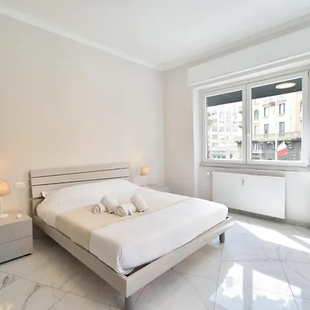 Guesthost - Sampierdarena Bright Apartment