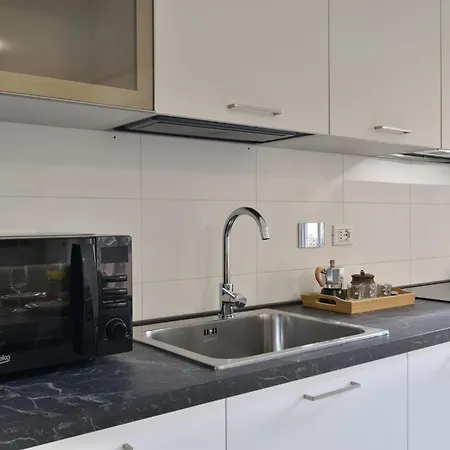 Apartment Guesthost - Sampierdarena Bright