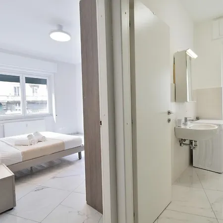Apartment Guesthost - Sampierdarena Bright